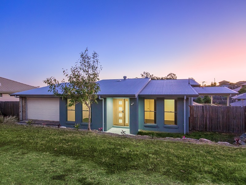 38 Barwell St, Brassall QLD 4305