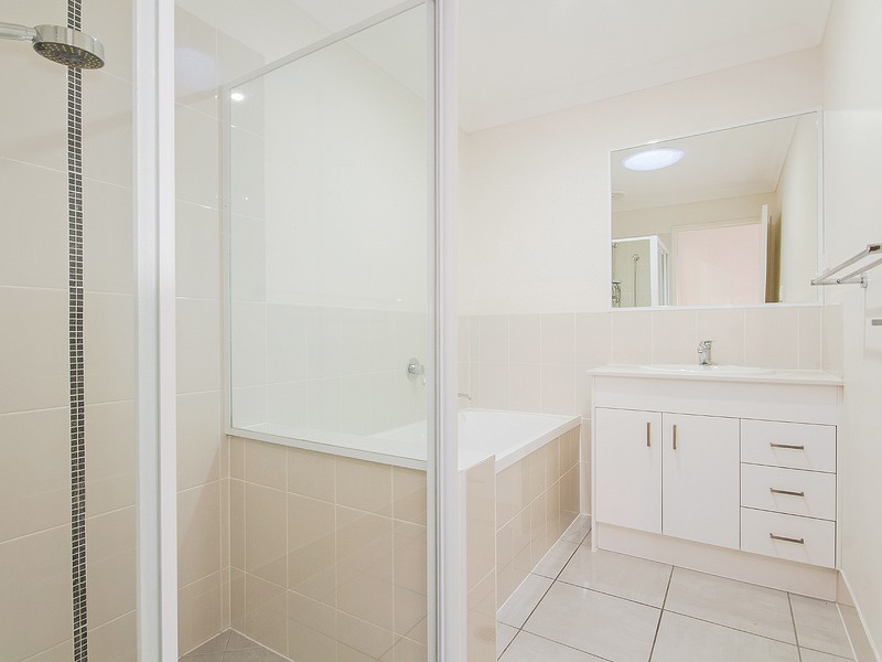38 Barwell St, Brassall QLD 4305