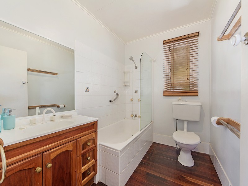 7 Walloon Rd, Rosewood QLD 4340