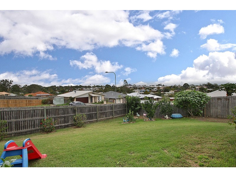 2 Benjamin Court, Yamanto QLD 4305