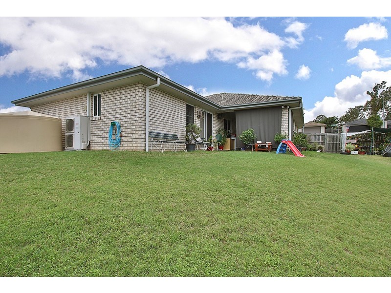 2 Benjamin Court, Yamanto QLD 4305