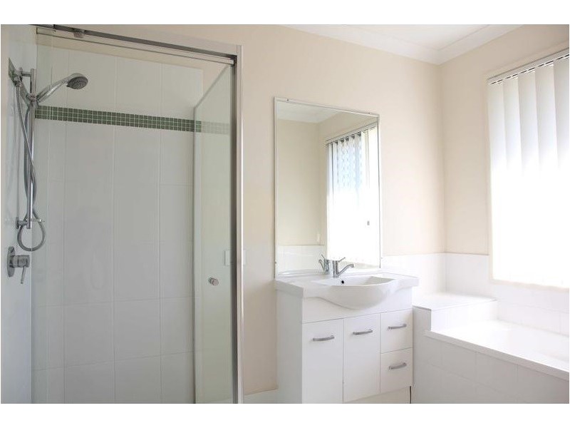 12 Iris Court, Yamanto QLD 4305