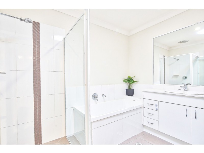 7 Lukin Court, Brassall QLD 4305