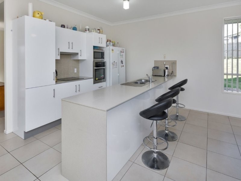 13 Iris Court, Yamanto QLD 4305