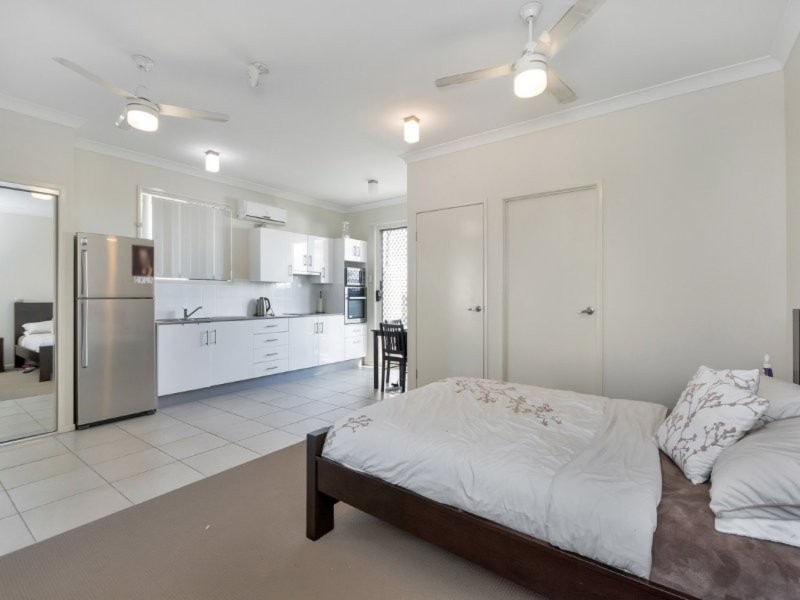 13 Iris Court, Yamanto QLD 4305