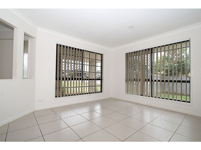 17 Angela Pl, Yamanto QLD 4305