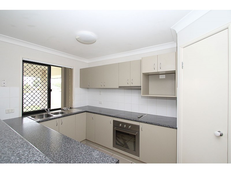 17 Angela Pl, Yamanto QLD 4305