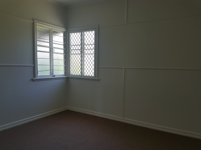 5a Hayes Street, Brassall QLD 4305