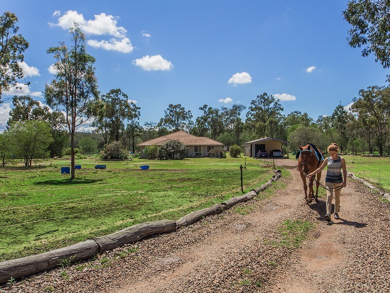 18 Oakland Road, Karrabin QLD 4306