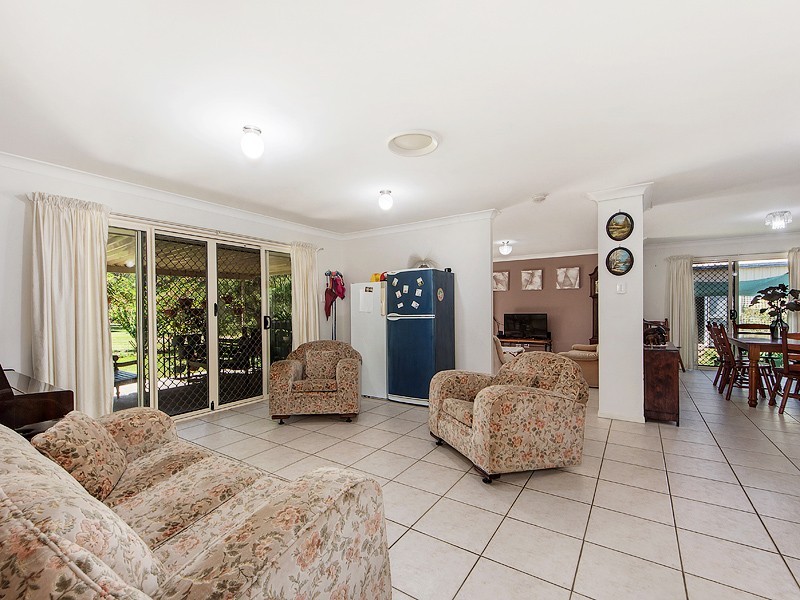 18 Oakland Road, Karrabin QLD 4306