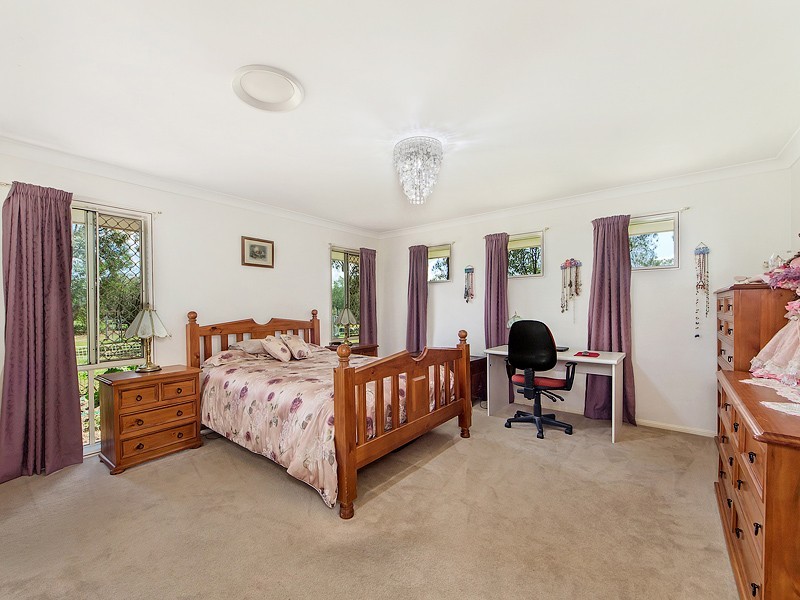 18 Oakland Road, Karrabin QLD 4306