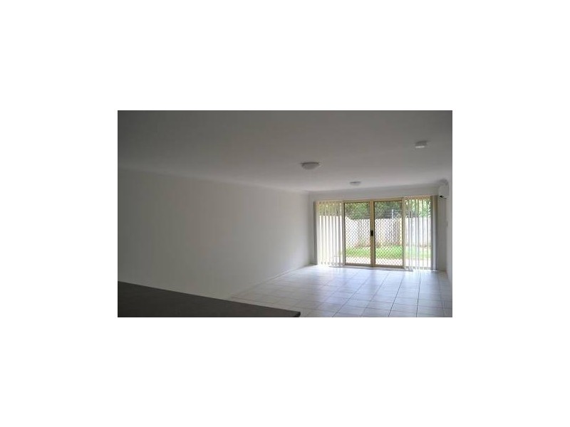 28/5 Spalding, Goodna QLD 4300