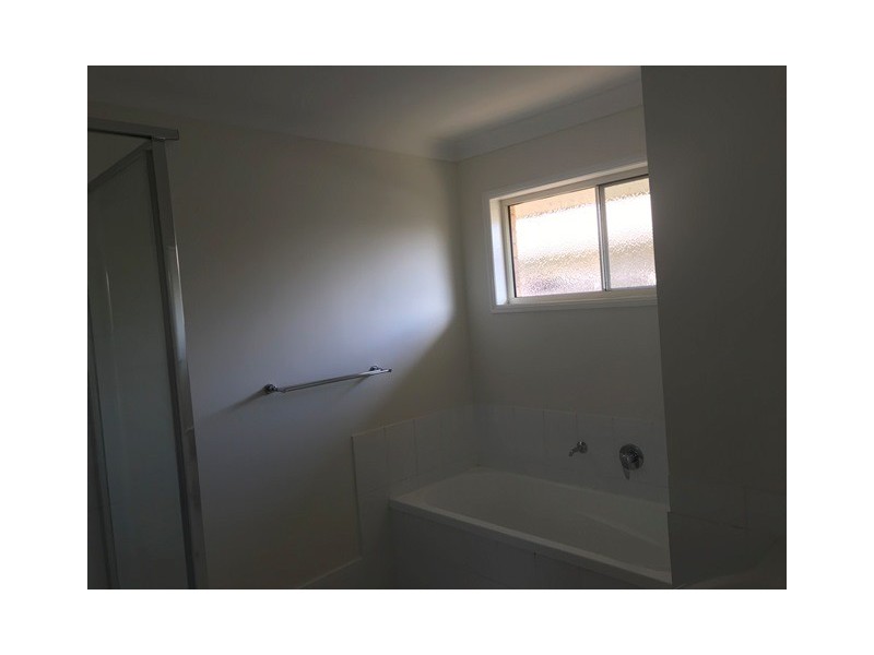 34 Bray Street, Lowood QLD 4311