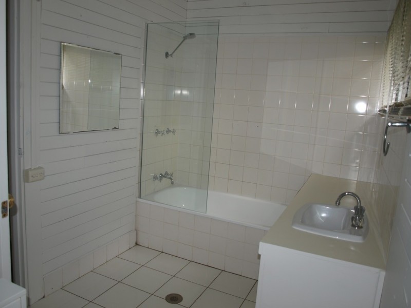 7 Surrey Road, Bellbird Park QLD 4300