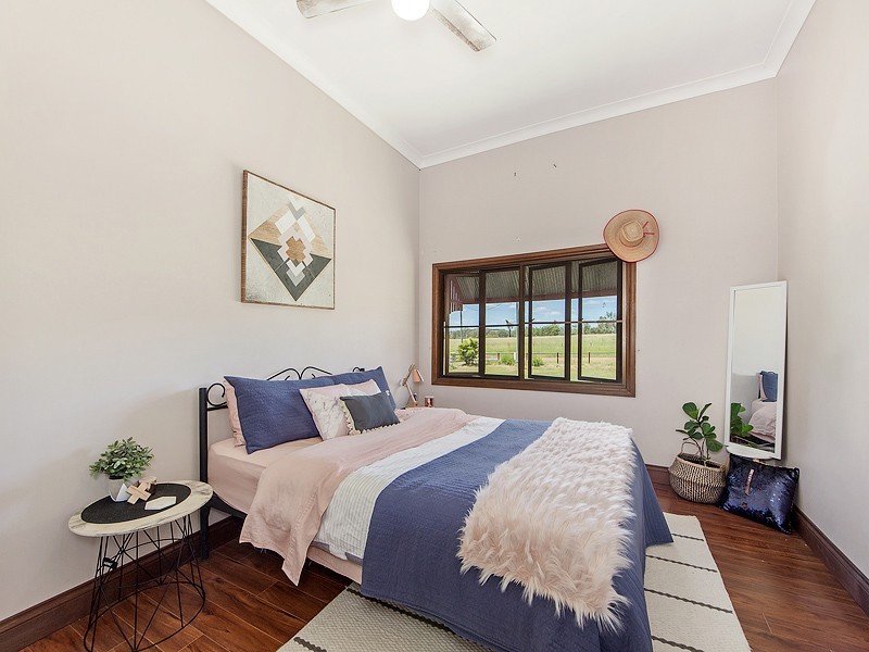 43 Hodgsons Rd, Walloon QLD 4306