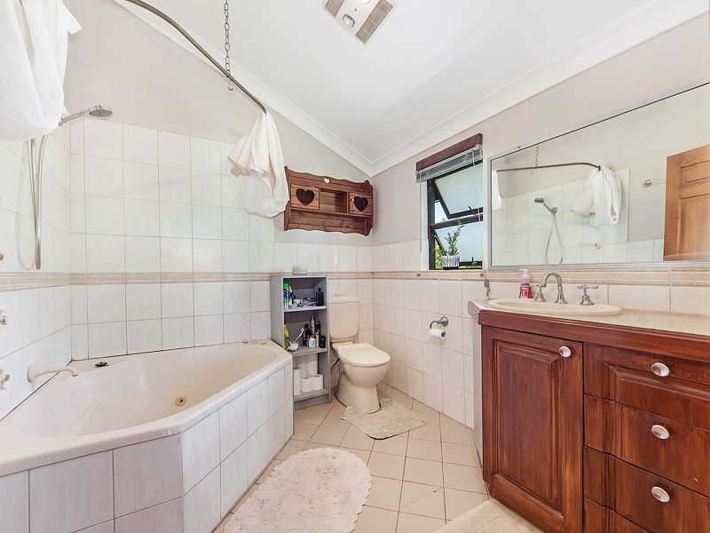 43 Hodgsons Rd, Walloon QLD 4306