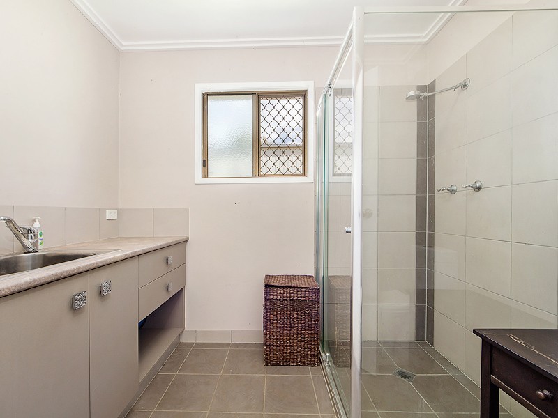 43 Hodgsons Rd, Walloon QLD 4306