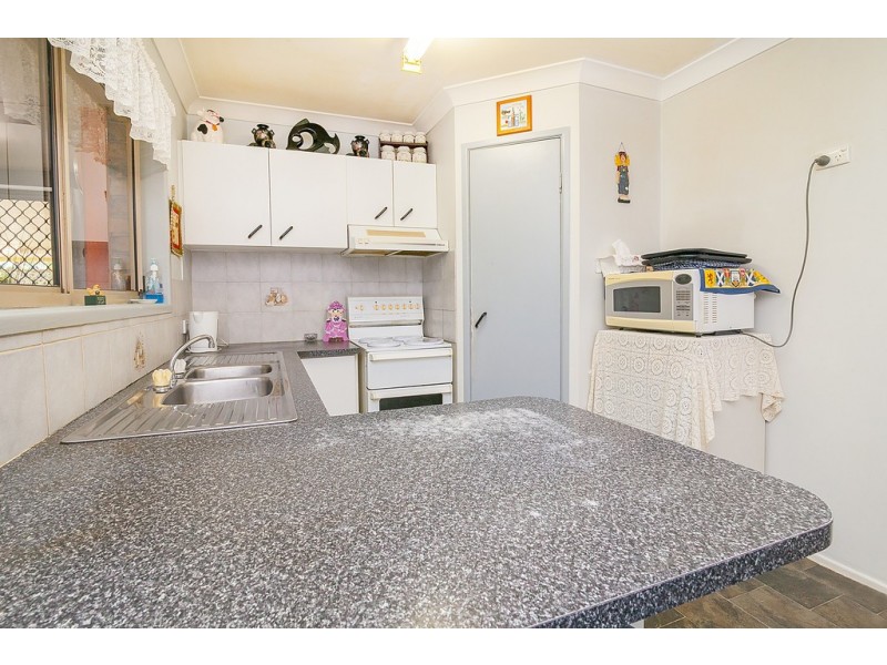 3 Flame Tree Crt, Walloon QLD 4306