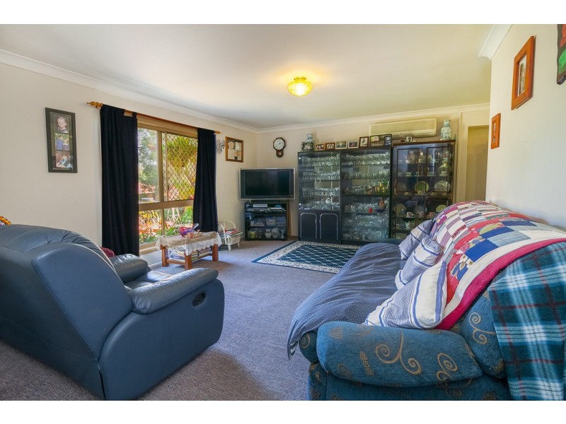 3 Flame Tree Crt, Walloon QLD 4306