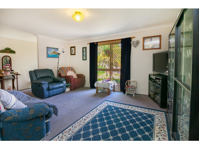 3 Flame Tree Crt, Walloon QLD 4306
