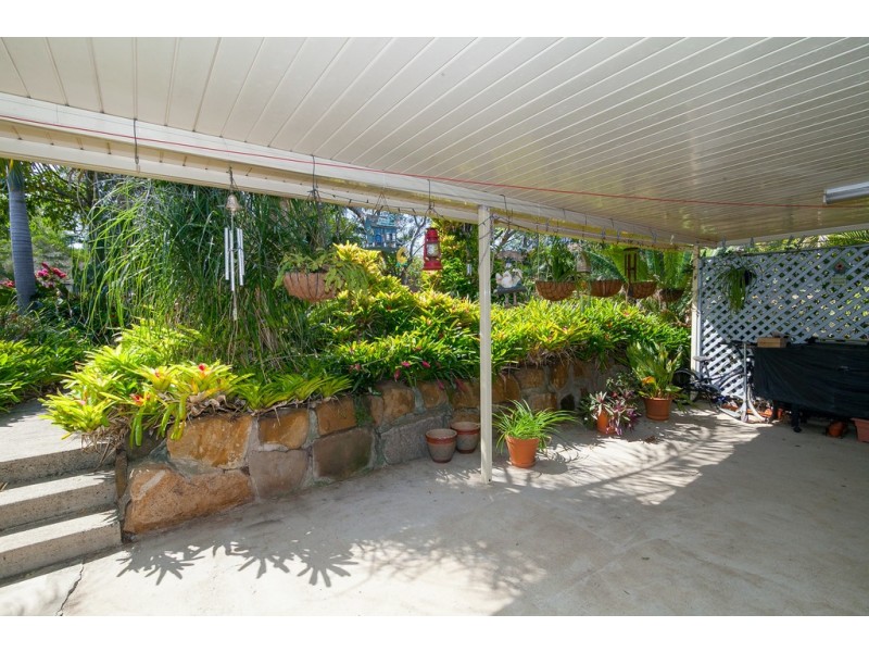 3 Flame Tree Crt, Walloon QLD 4306