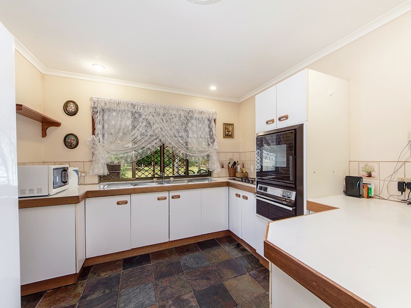 2943 Forest Hill Fernvale Rd, Lowood QLD 4311