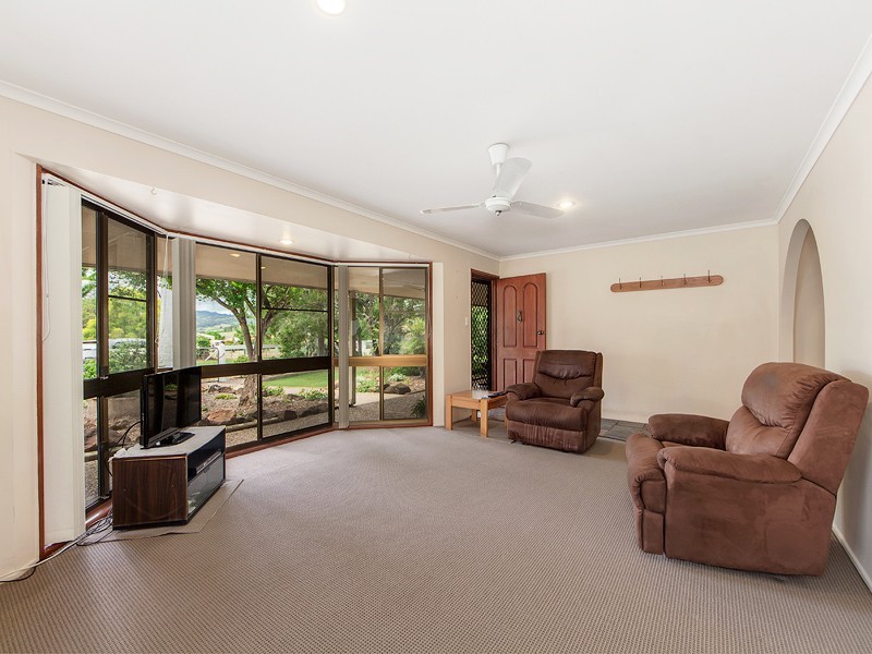 2943 Forest Hill Fernvale Rd, Lowood QLD 4311