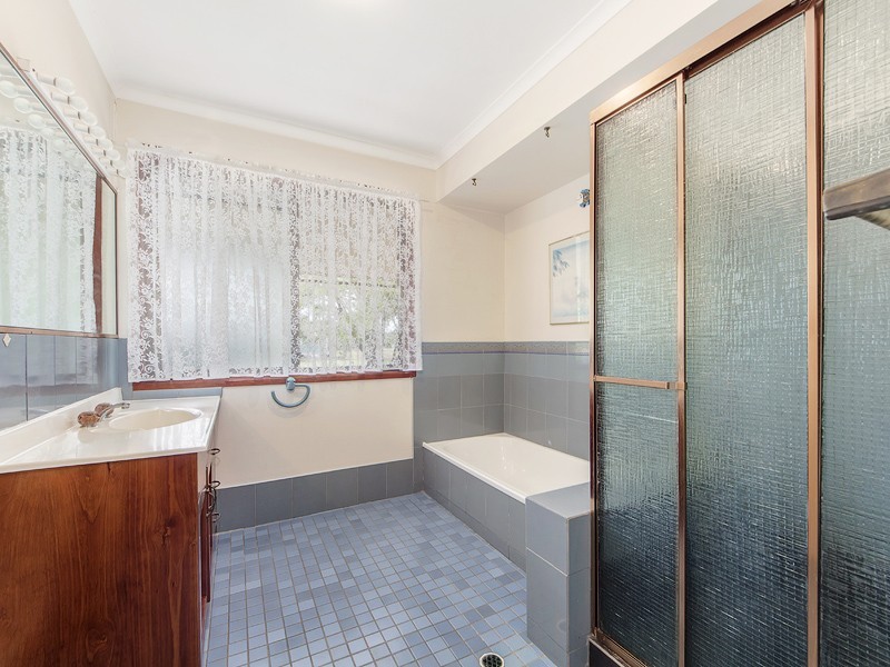 2943 Forest Hill Fernvale Rd, Lowood QLD 4311