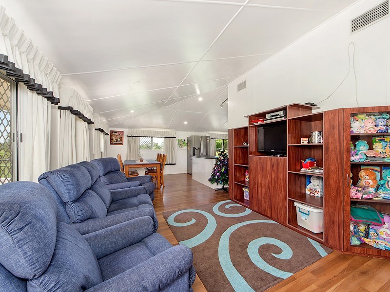 30 Gipps St, Calvert QLD 4340