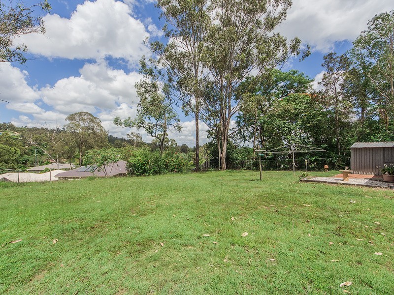 105 Mary Street, Blackstone QLD 4304