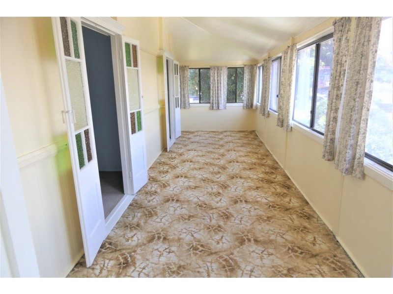 11 Michel Street, Lowood QLD 4311