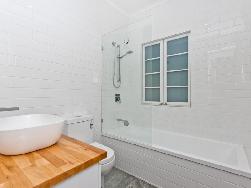 62B Chermside Road, Newtown QLD 4305