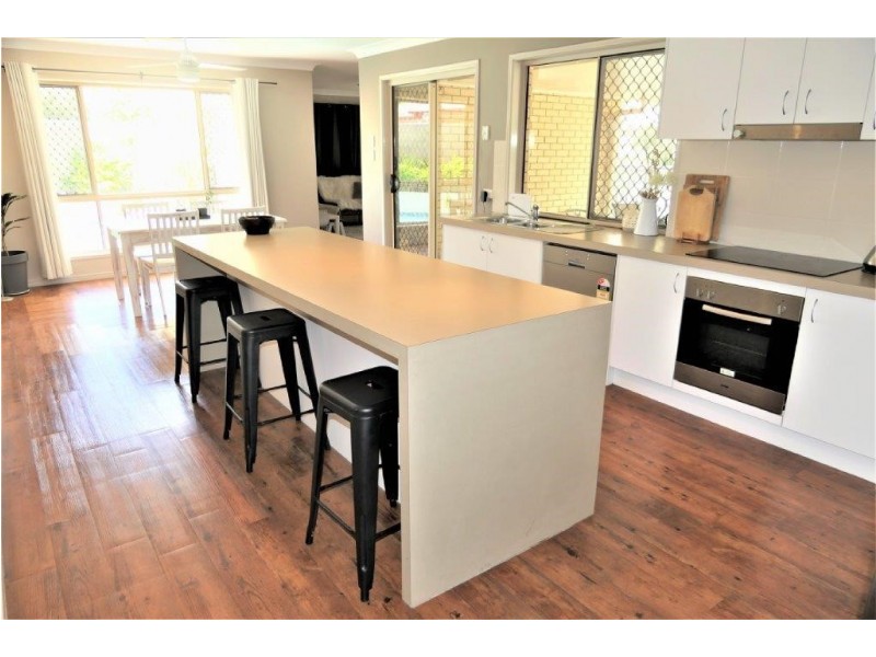 16 Brightwood Place, Fernvale QLD 4306