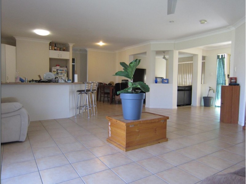 36 Wattle Crescent, Raceview QLD 4305
