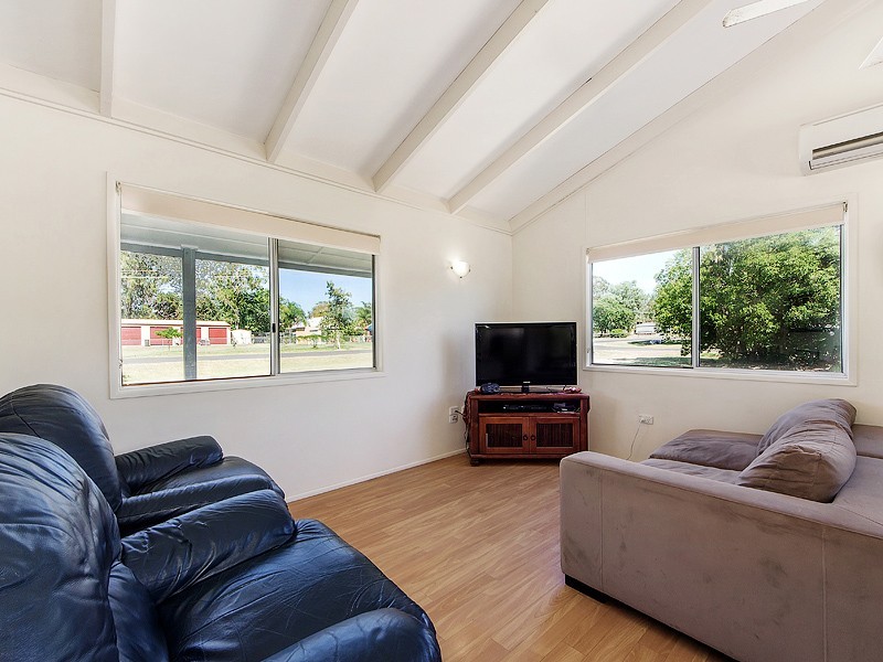 16 Amaroo Road, Thagoona QLD 4306