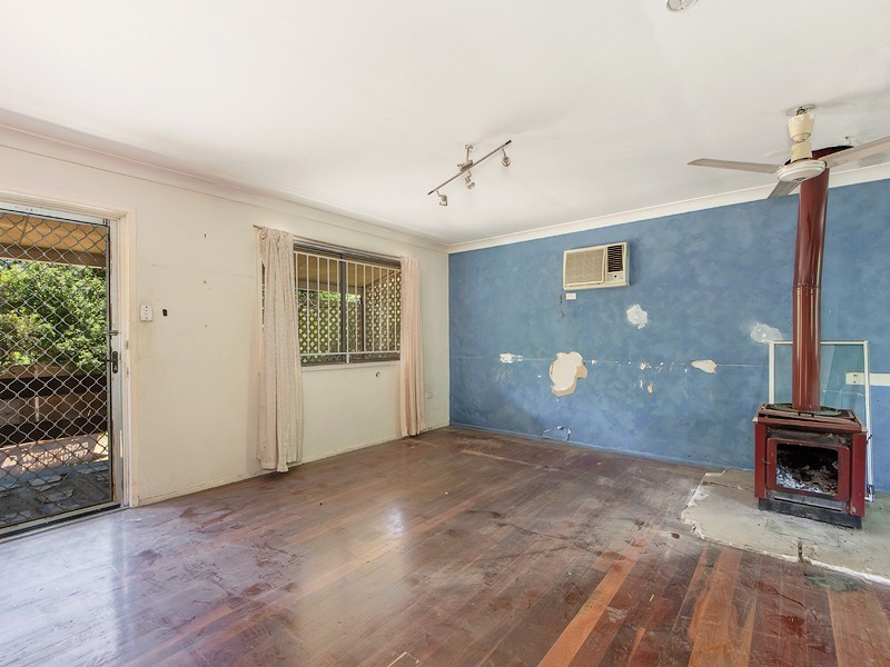 7 Roma St, North Booval QLD 4304