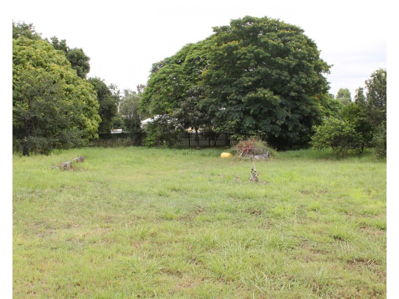 4 Green Street, Ebbw Vale QLD 4304