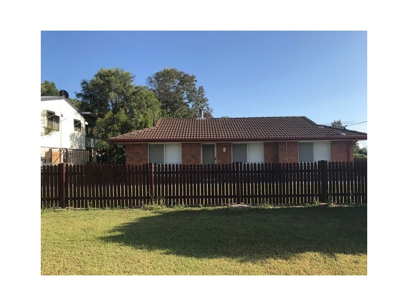 9 Bell Street, Walloon QLD 4306