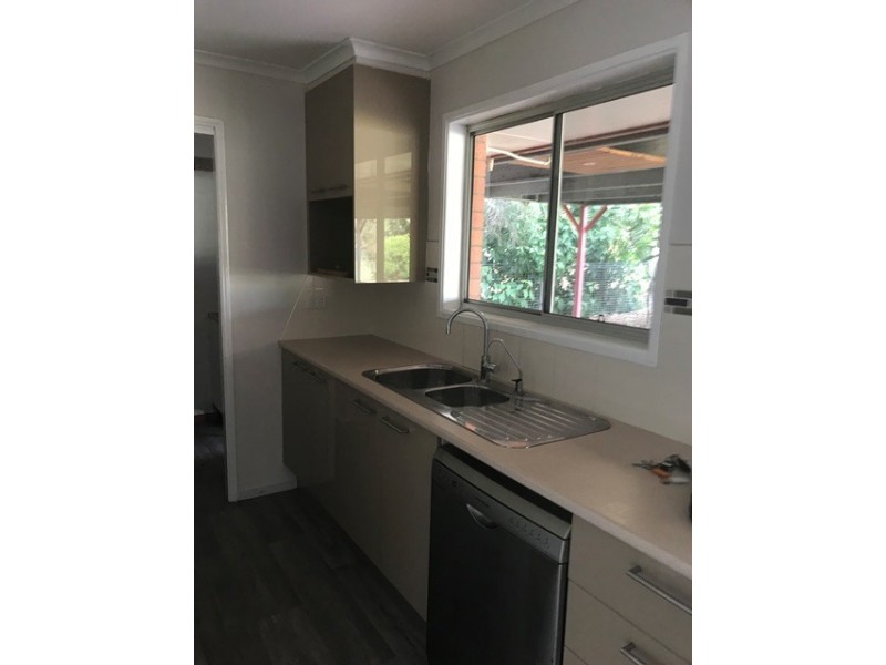 9 Bell Street, Walloon QLD 4306