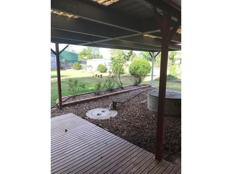9 Bell Street, Walloon QLD 4306