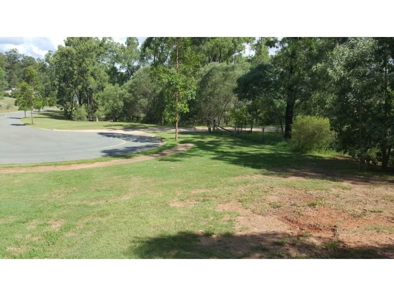 13 Senna Close, Pine Mountain QLD 4306