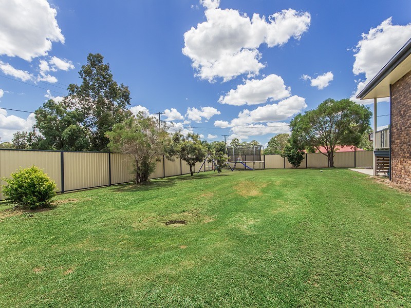 1 Honeysuckle Ct, Walloon QLD 4306