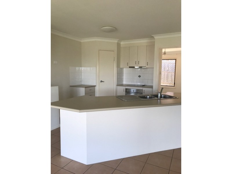 28 Bosswood Court, Yamanto QLD 4305