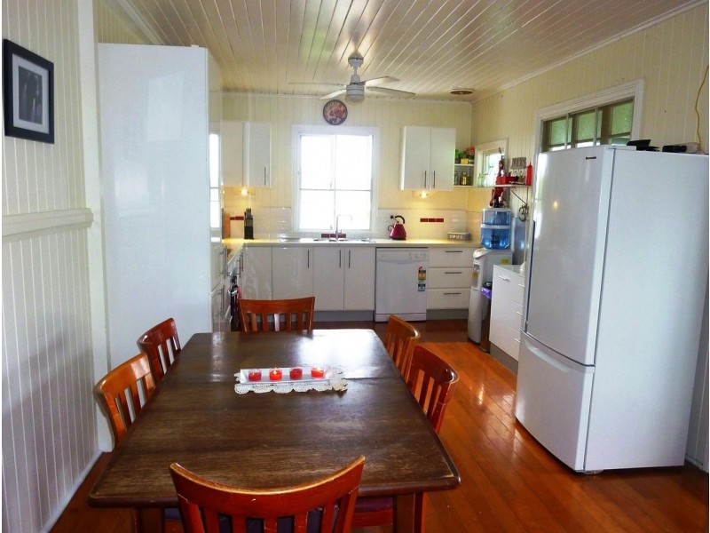 116 Main St, Lowood QLD 4311