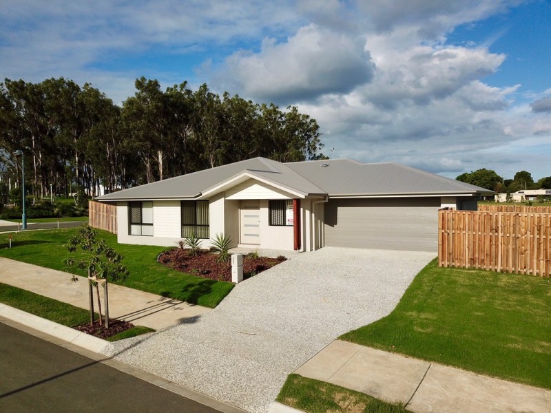 14 John st, Walloon QLD 4306