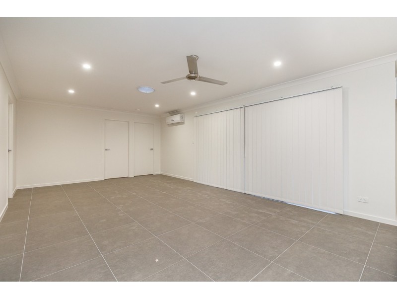 14 John st, Walloon QLD 4306