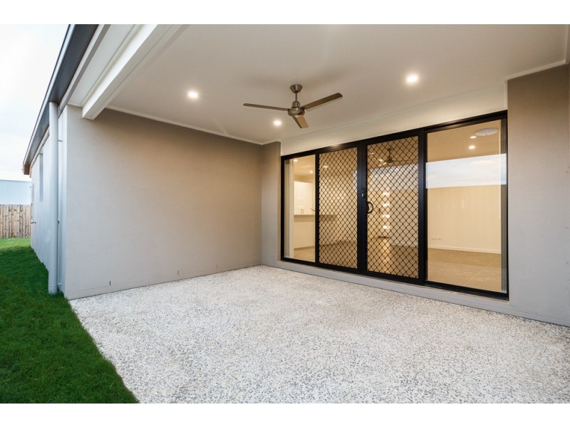 14 John st, Walloon QLD 4306