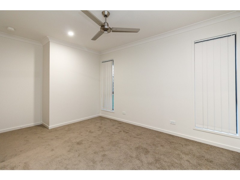 14 John st, Walloon QLD 4306