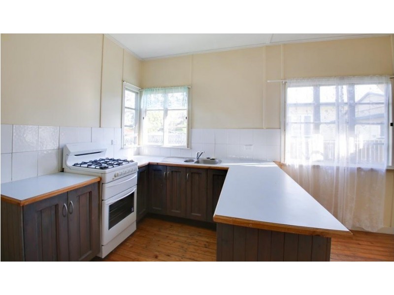 39 Coleman Street, Leichhardt QLD 4305