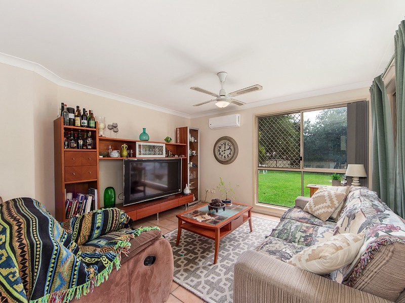25 Bell St, Walloon QLD 4306